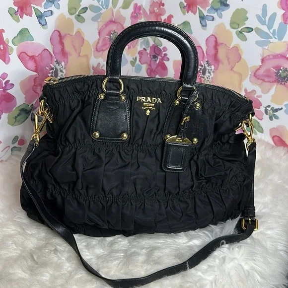 💯Authentic Prada Black Nylon Tessuto Gaufre Tote🍀